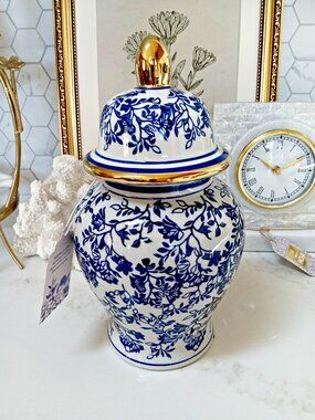 NEW! EXQUISITE CHINOISERIE Toile COVERED GINGER JAR